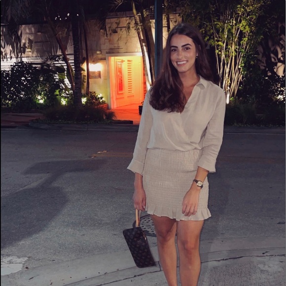 About the seller! 💗 - Picture 1 of 2